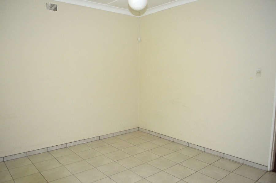 4 Bedroom Property for Sale in Roosheuwel North West